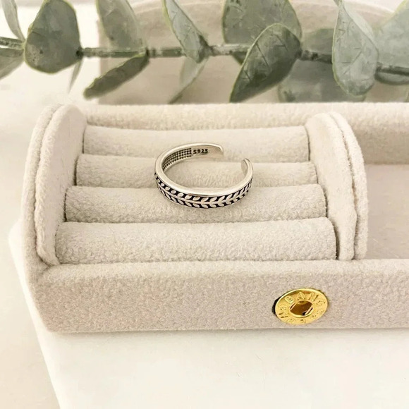 925 Sterling Silver Vintage Ring Dainty Minimalist Ring Band Resizable Ring - Picture 5 of 6